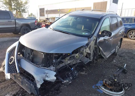 2016 Nissan Pathfinder Platinum z USA, uszkodzony, nr VIN 5N1AR2MM3GC622843